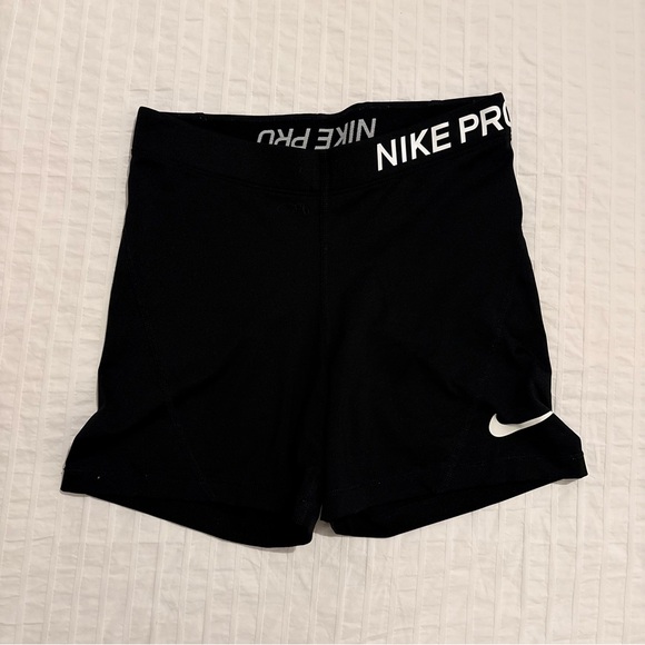 Nike Women's Black Athletic Shorts - Picture 1 of 5